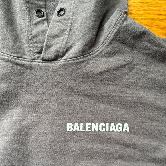 Balenciaga Charcoal Hoodie for kids - Picture 2 of 6